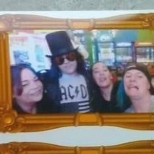 Meet your Posher, Sabrina